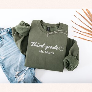 Custom Embroidered Teacher Sweatshirt, Personalized Name Crewneck, Cute Back to School Gift, Teacher Appreciation Sweatshirt