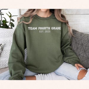 Personalized Embroidered Teacher Sweatshirt, Cute Teaching Crewneck, Back to School Gift, Teacher Appreciation, Gift for Educator