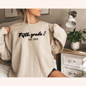 Personalized Embroidered Teacher Sweatshirt, Cute Teaching Crewneck, Back to School Gift, Teacher Appreciation, Gift for Educator