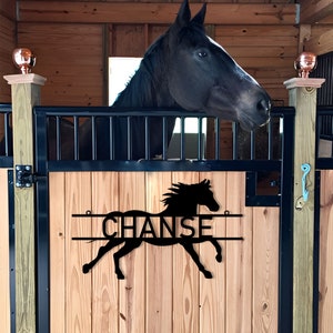 Enseigne personnalisée pour écurie : décor de grange de ranch, plaque signalétique en métal personnalisée