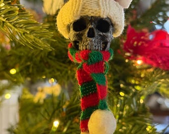 Handmade Santa Skull Ornament – 3D Printed, Hand-Painted Holiday Skull Decor – Unique Gift for Skull Lovers – Christmas Ornament