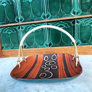 West German Pottery Servierplatte mit Rattan-Griff vintage 1960er Jahre, Carstens Tonnieshof