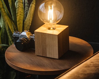 Cube - minimalistic warm wooden light