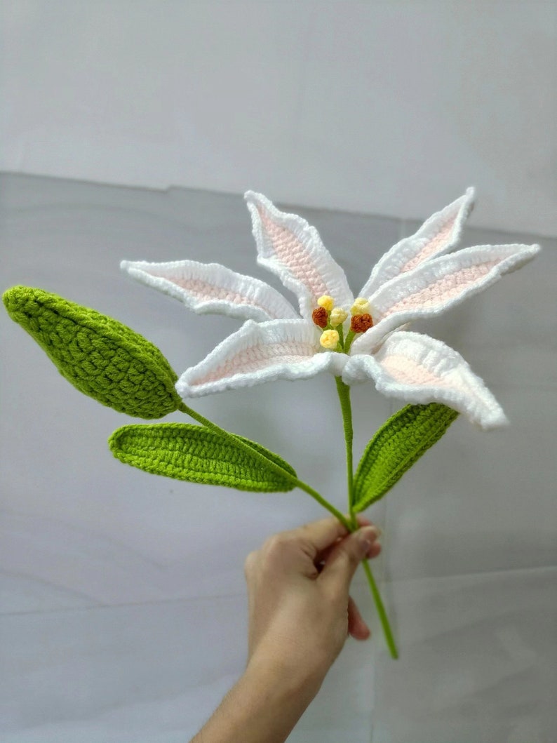 Handmade Crochet Lily Bouquet,crochet Flower Decoration,knitted Flower