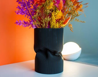 DIFO II – 3D-gedruckte und handgeformte Vase.