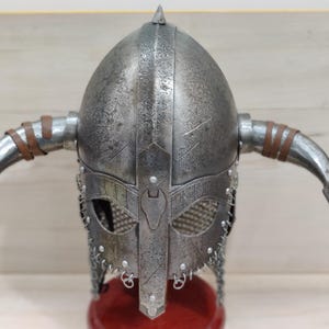 ヴァイキング時代のヘルメット、ゲルムンドブが発見した 10 世紀