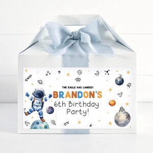 Spaceman Birthday Party Gable Box | Szablon etykiety na pudełko na prezent do zabrania do domu, Planeta i galaktyka Poza tym światem Kid Space Party Party Printable