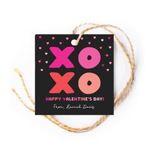 XOXO Valentinstag hell und Spaß Geschenkanhänger | Rosa und schwarzer Valentinstag für Freunde und Klasse, Schulvorlage, Geschenkanhänger bearbeitbar