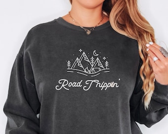 Road trippin' SVG and PNG | road trip svg, adventure svg, girls trip svg, family vacay svg, road trip crew svg, camping svg, travel svg