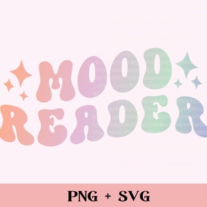 Könnte beinhalten: Ein digitales Design mit dem Text "MOOD READER" in einer Retro-Schriftart in Regenbogenfarben mit Sternen auf beiden Seiten. Der Text ist in einem wellenförmigen, blasenartigen Schriftstil gehalten. Das Design eignet sich für die Verwendung als digitaler Download für Bastelprojekte.