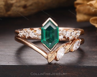 Emerald Bridal Ring Set, Unique 2PCS Stackable Ring, Long Hexagon Cut Emerald Wedding Ring Set, Vintage Unique Gemstone Ring, Gift For Lover