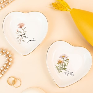 Custom Name Ring Dish, Birth Flower Trinket Plate, Birth Flower Jewelry Dish, Bachelorette Bridesmaid Gifts, Birthday Gifts, Gift for Woman