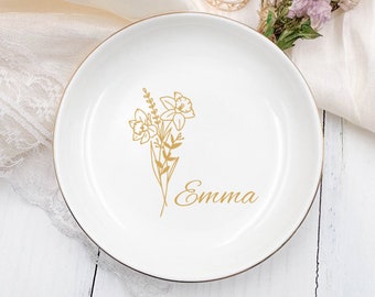 Personalized Birth Flower Ring Dish, Perfect Bridesmaid or Best Friend Gift, Minimalist Custom Name Gift for Her, Birth Month Flower