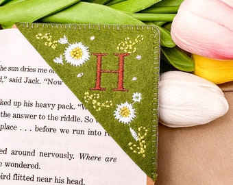 Custom Handmade Embroidery Felt Bookmark, A-Z 26 Letters Corner Book Marks, Personalized Embroidery Bookmark, Corner Book Markers