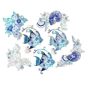 Puede incluir: Una ilustración digital de cuatro peces azules y blancos con detalles florales, rodeados de conchas marinas y diseños florales.