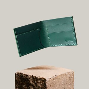 Leather Wallet, Bifold Mens Wallet, Green Leather Wallet, Custom Classic Leather Wallet, Handmade Leather Wallet , Men Birthday Gift