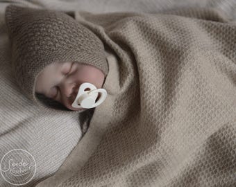 Medium-weight cashmere baby blanket, undyed cashmere baby blanket made from 100% GOTS organic cashmere