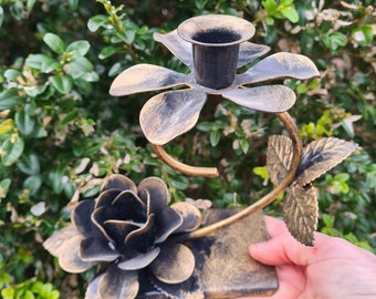 Vintage Candle holder Flower, Blacksmith's handiwork, Collectible candlestick, romantic gift for Her, metal Flower-shaped candle holder