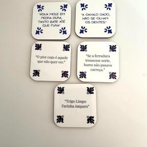 Portugiesischer Fliesen-Kühlschrankmagnet – Handgefertigt in Portugal | Traditionelles Azulejo- und Sprichwort-Design | Einzigartiges portugiesisches Geschenk