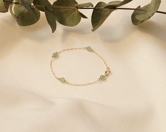 Grünes Jade Armband, 14k Gold Filled Schichtarmband, Anlauffreies handgemachtes Armband, Geschenk für Sie