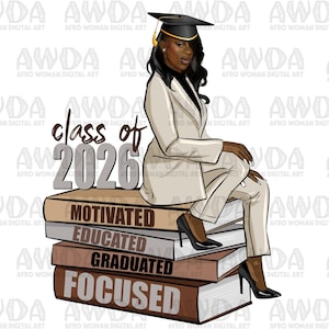 Op de afbeelding: Illustratie van een persoon in een afstudeerhoed en pak die op een stapel boeken zit. De boeken hebben de woorden "MOTIVATED", "EDUCATED", "GRADUATED" en "FOCUSED". De tekst "class of 2026" is ook aanwezig.