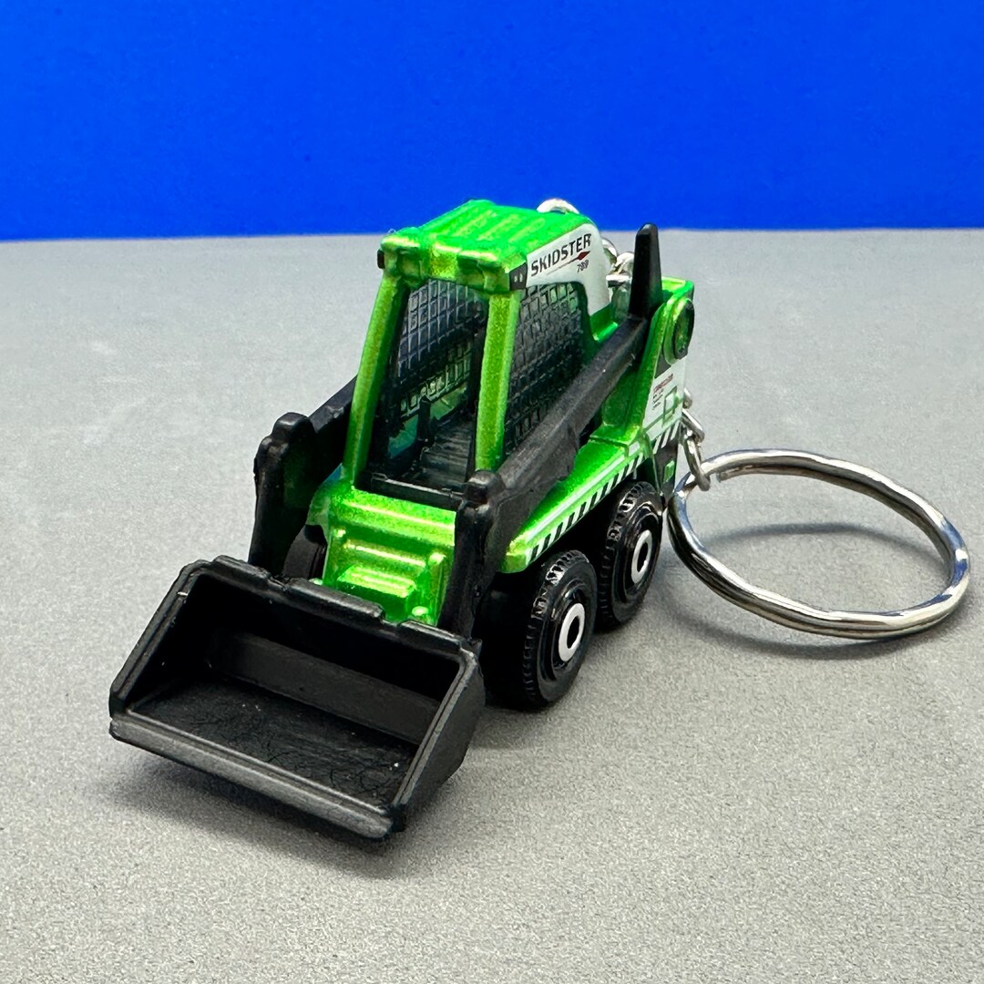 Buy Skidster Bobcat Mini 3d Car Keychain Keyring Green Online in India ...