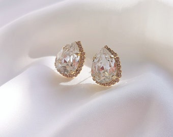 Swarovski crystal earrings, Teardrop Swarovski,24 karat gold plated, Gift idea for Her, Anniversary gift, Bridal jewelry, Bridesmaid jewelry