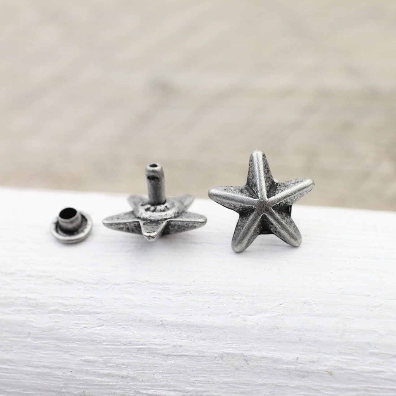 10 Dark Silver Star Rivets, Star Charms, Dark Silver Plated, Zamak