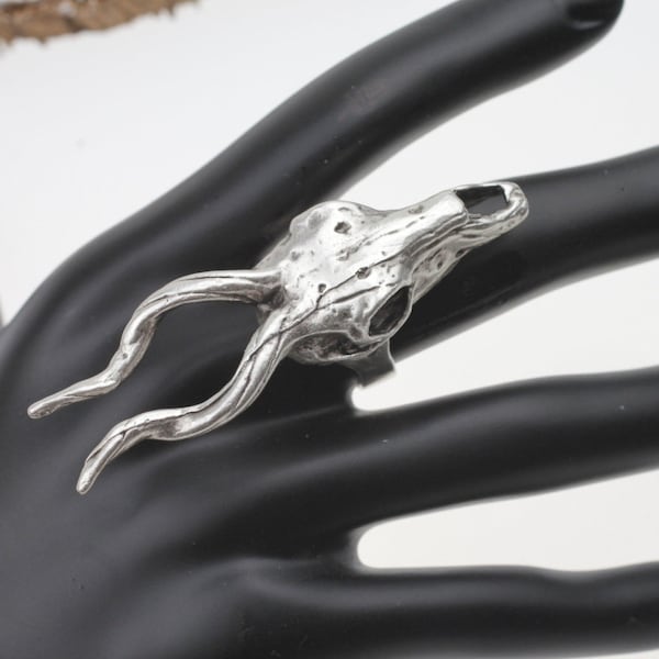 Silver skull Ring, Antelope skull ring, Deer skull ring, American bull skull ring, Animal ring, Silver bull ring, Gothic horn ring, R57as