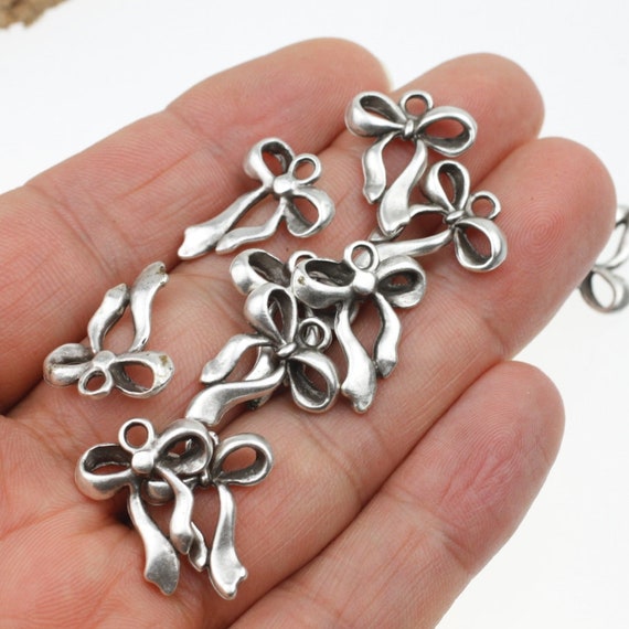 10 Bow Charms, Bow Pendants, Silver Bow, Antique Silver Tone