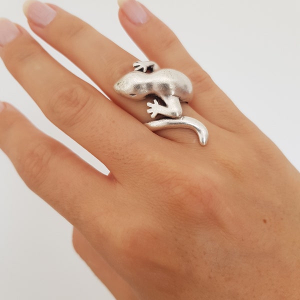 Gekko Ring, Animal Ring, lizard Rings, Adjustable Ring, Animal Jewelry, Animal Lovers, Animal Gift, Sterling Silver Plated Silver Ring, R110
