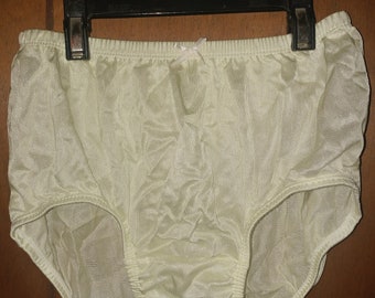 nylon  panties  size  medium