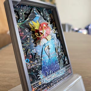 Carte 3D ShadowBox Pokemon Magikarp Paldea Evolved 203 / 193 Art 100% fait main Diorama