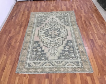 Handmade Vintage Oushak Wool Rug, Anatolian Pink and Blue Rug (4.9x7.6 FT)