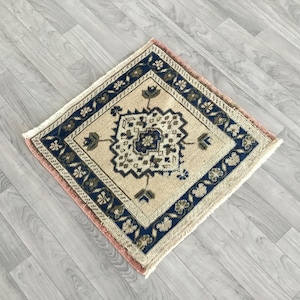 2 x 2 paillasson fait main, petit tapis bleu, tapis vintage lavable, tapis Oushak, tapis noué à la main, tapis nomade d&#39;Anatolie, 1,9 x 1,8 pi