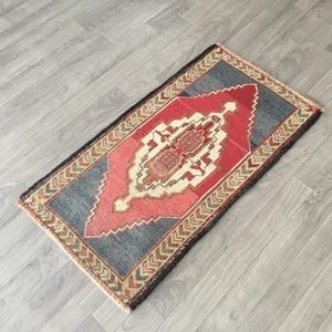 2x3 Red Blue Area Rug, Small Vintage Rug, Oriental Wool Rug, Handmade Oushak Rug, Home Rug, Office Rug, Decorative Rug 1.6x2.8 ft.