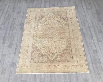 Handmade Wool Oushak Rug, Pale Purple Vintage Anatolian Rug, 4.1x5.6 ft