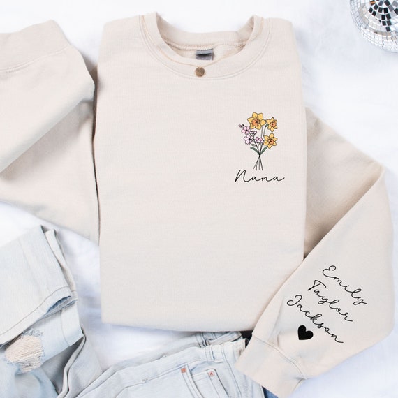 Custom Nana Sweatshirt with Names, Personalized Nana Gift, Gift from Daughter to Mom, Gift from Grandkids, Nana Sweater, Birth Flower Shirt