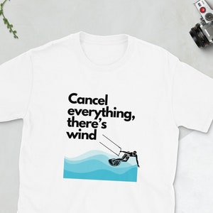 Kitesurfing kitesurf t-shirt | Kiteboarding kiteboard tshirt | Kite surfing | Surf surfer surfen geschenk tee | White grey soft t shirt