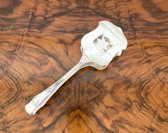 Wiskemann: silver-plated serving tongs, bread tongs, cake tongs, in Louis XV style