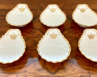 6 antique porcelain shells, white with gold, Porcelaine de Bruxelles, with ducal crown, Vermeren-Coché