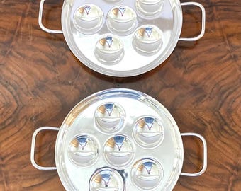 Christofle collection Gallia: two silver-plated snail plates with handles
