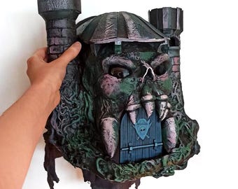 Castle Grayskull Cosplay Helmet Mask hat from He-Man and the Masters of the Universe, Size M, Handmade out of EVA foam and foam clay