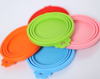 Durable Silicone Reusable Lids - Cat, Dog, Pet Food Can Covers / 1 Lid Fits 3 Standard Size Food Cans