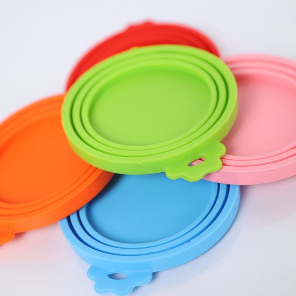Durable Silicone Reusable Lids - Cat, Dog, Pet Food Can Covers / 1 Lid Fits 3 Standard Size Food Cans