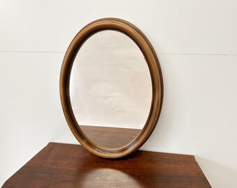 Vintage Ovaler Spiegel