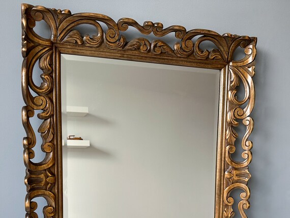 ヴィンテージ彫刻木製フレームの斜めミラー：壁掛け、29.5インチ x