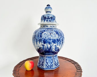 Jarrón con tapa XL Royal Delft único, 19,3" de altura, tarro de jengibre De Porceleyne Fles, urna grande azul Royal Delft, tarro Royal Delft
