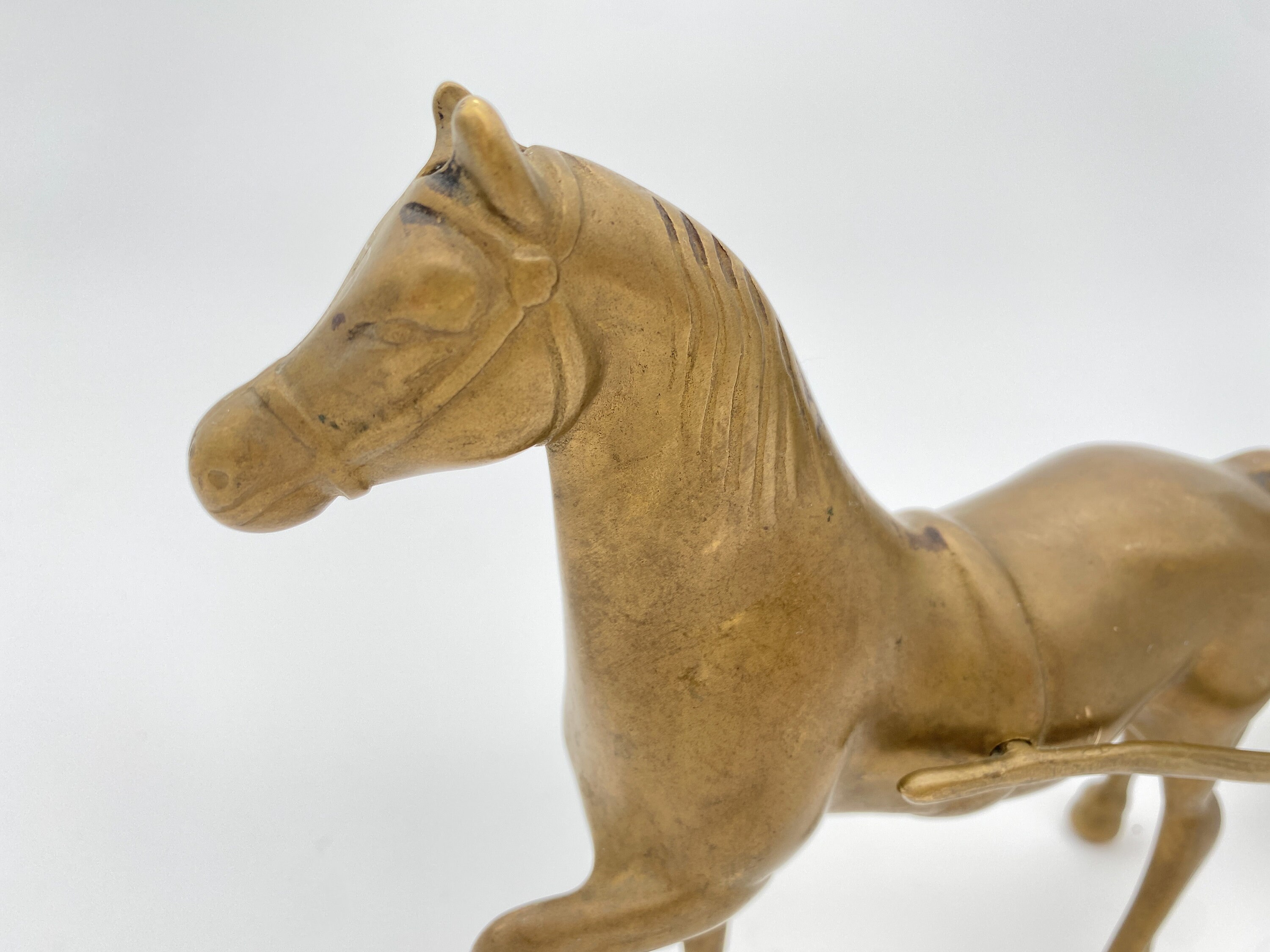 ヴィンテージ真鍮の置物、馬車を引く馬、真鍮の装飾、真鍮製 ヴィンテージ真鍮製馬車置物：コレクター向け装飾品 - Etsy 日本