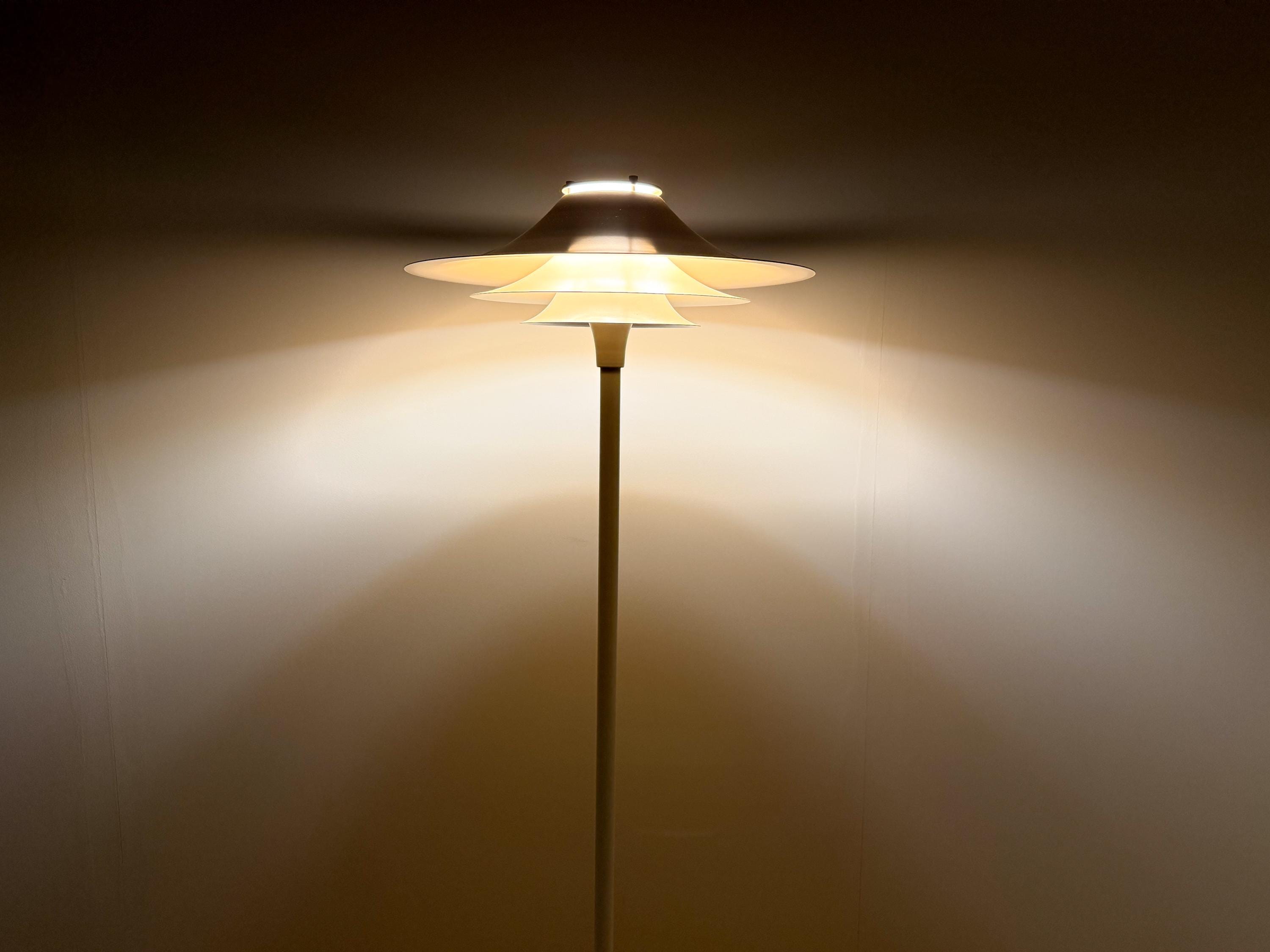 ヴィンテージ Lyfa Adina フロアランプ、1970年代 – ホワイトメタル